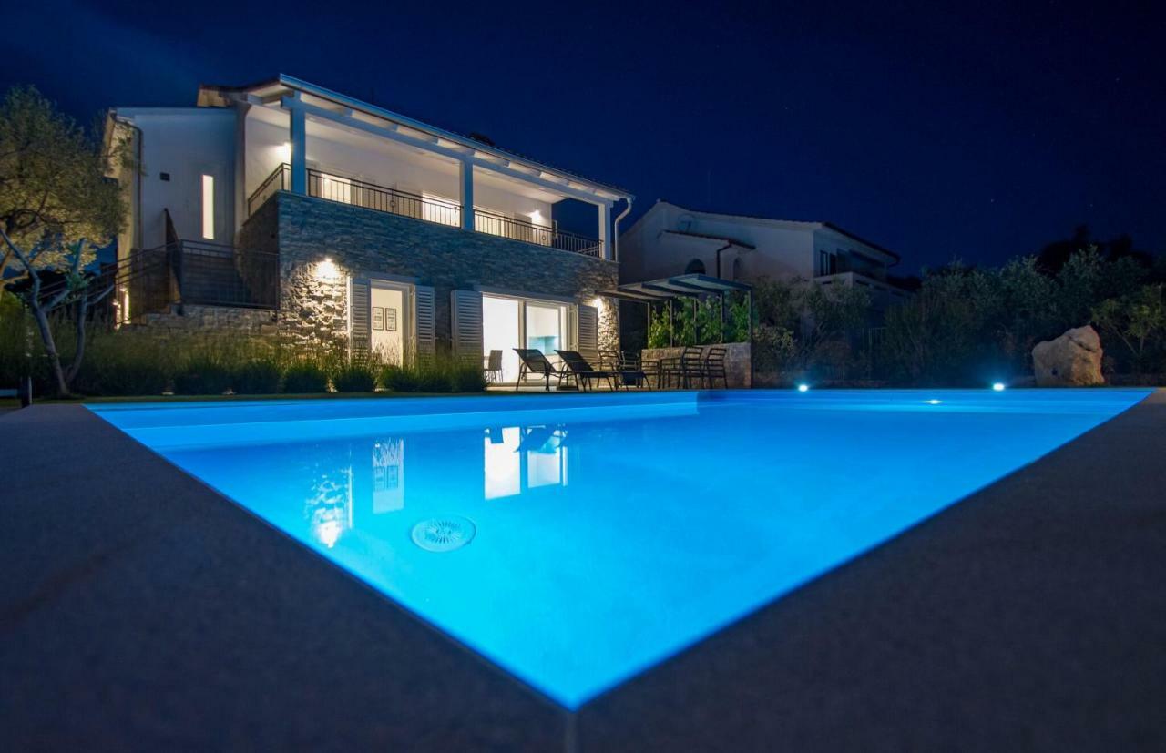 Salt & Sand Villa Корнич Экстерьер фото