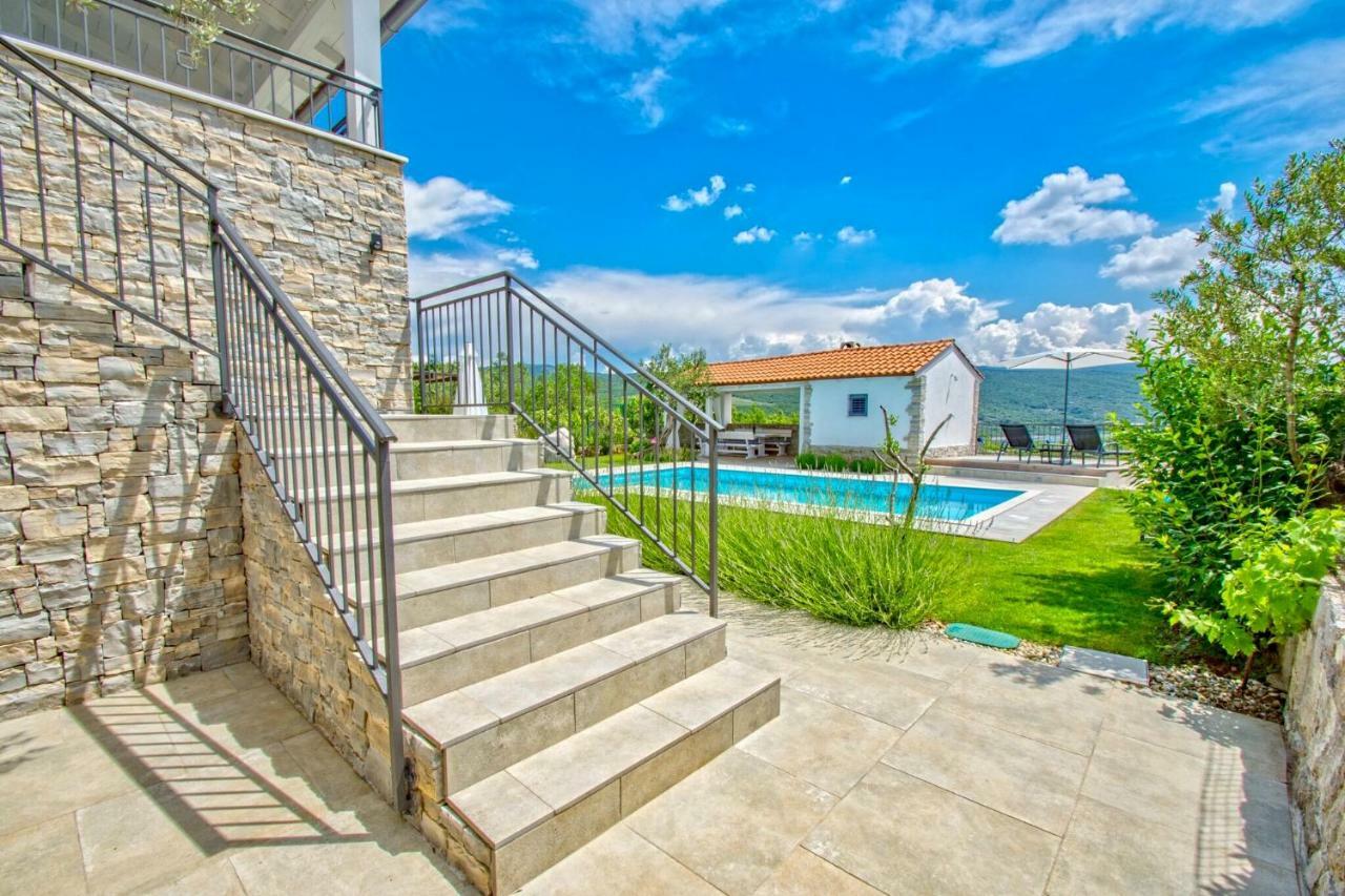 Salt & Sand Villa Корнич Экстерьер фото