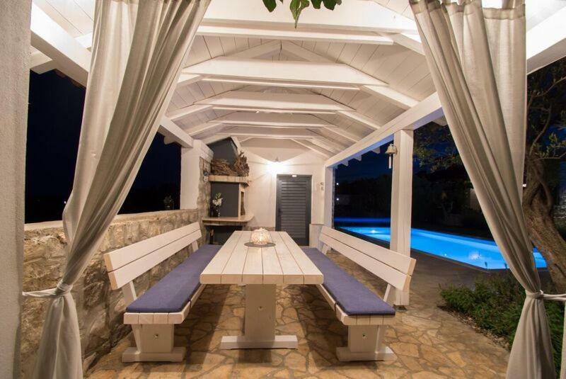 Salt & Sand Villa Корнич Экстерьер фото